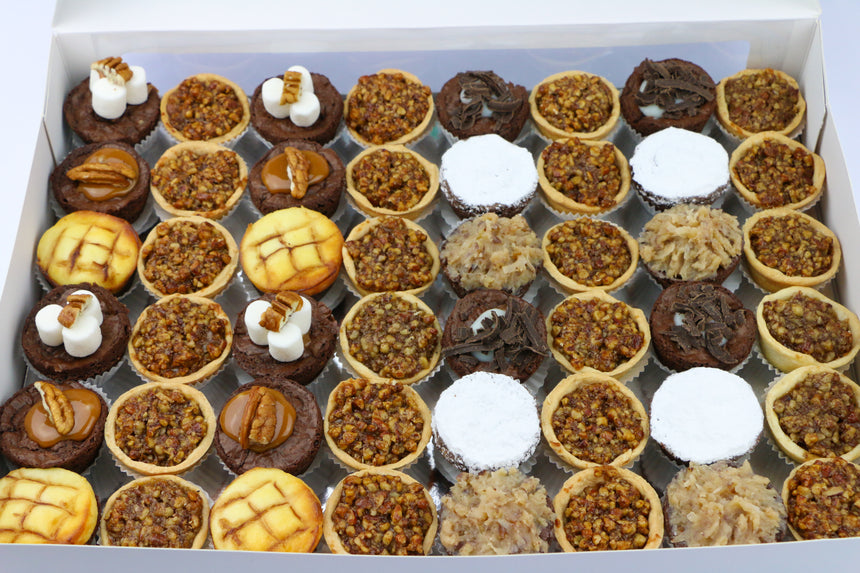 Caja de Mini Brownies y Mini Pays de Nuez