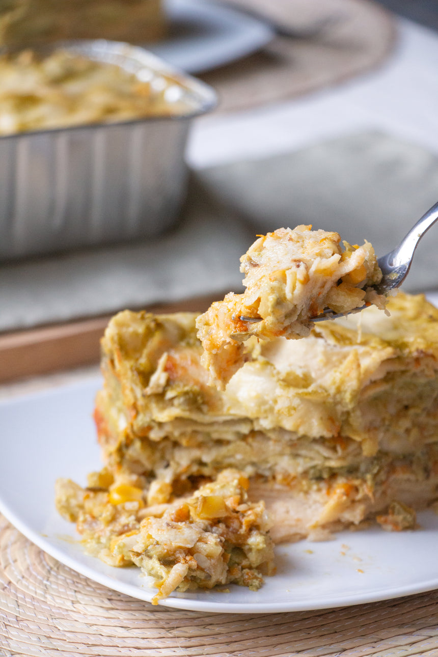 Torta Azteca de Pollo con Rajas Poblanas