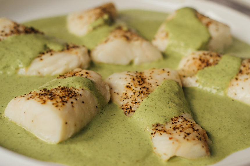 Filete de Pescado en Salsa Cremosa de Cilantro