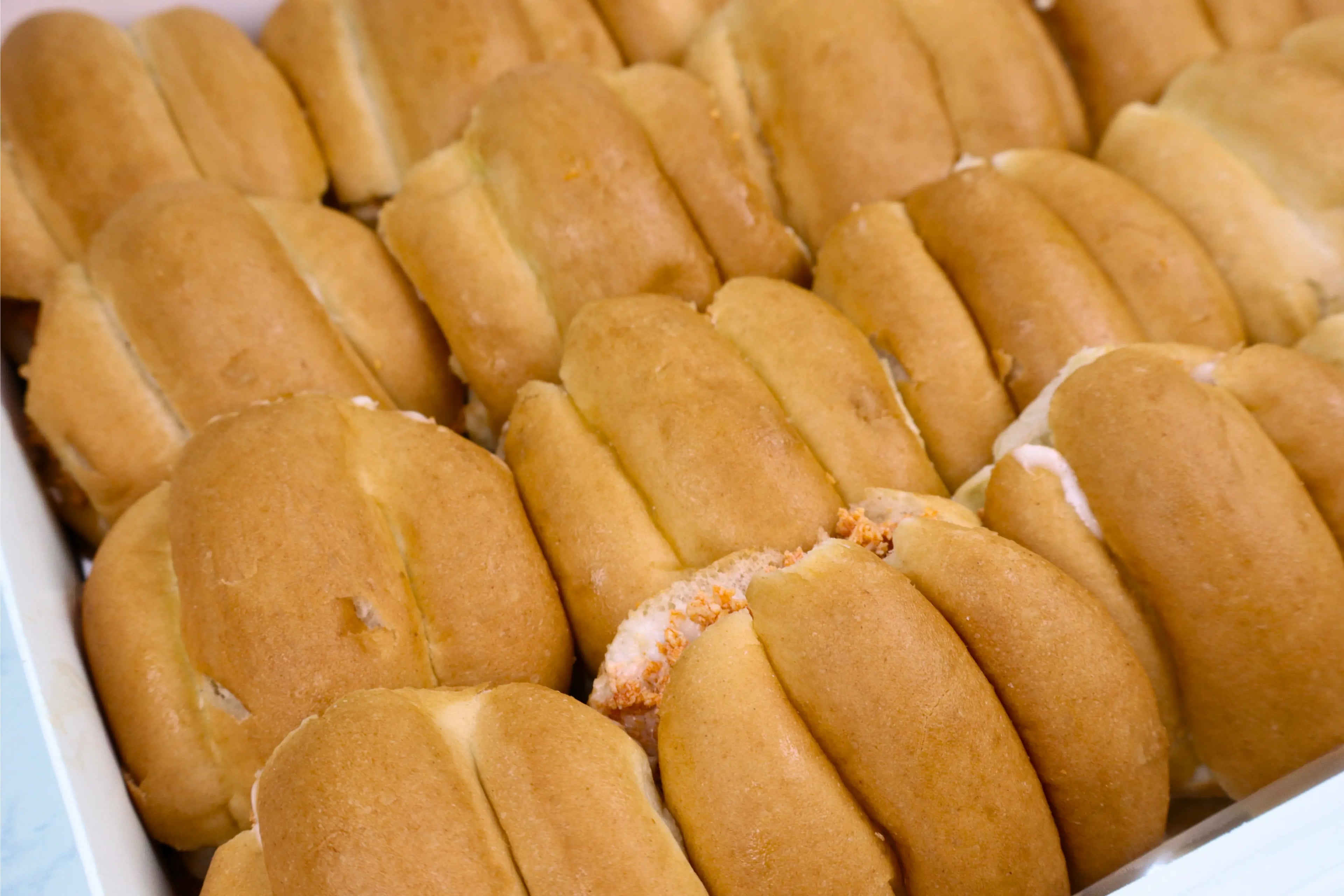 Caja con 20 Teleritas de Pollo Buffalo APETIT Catering & Store