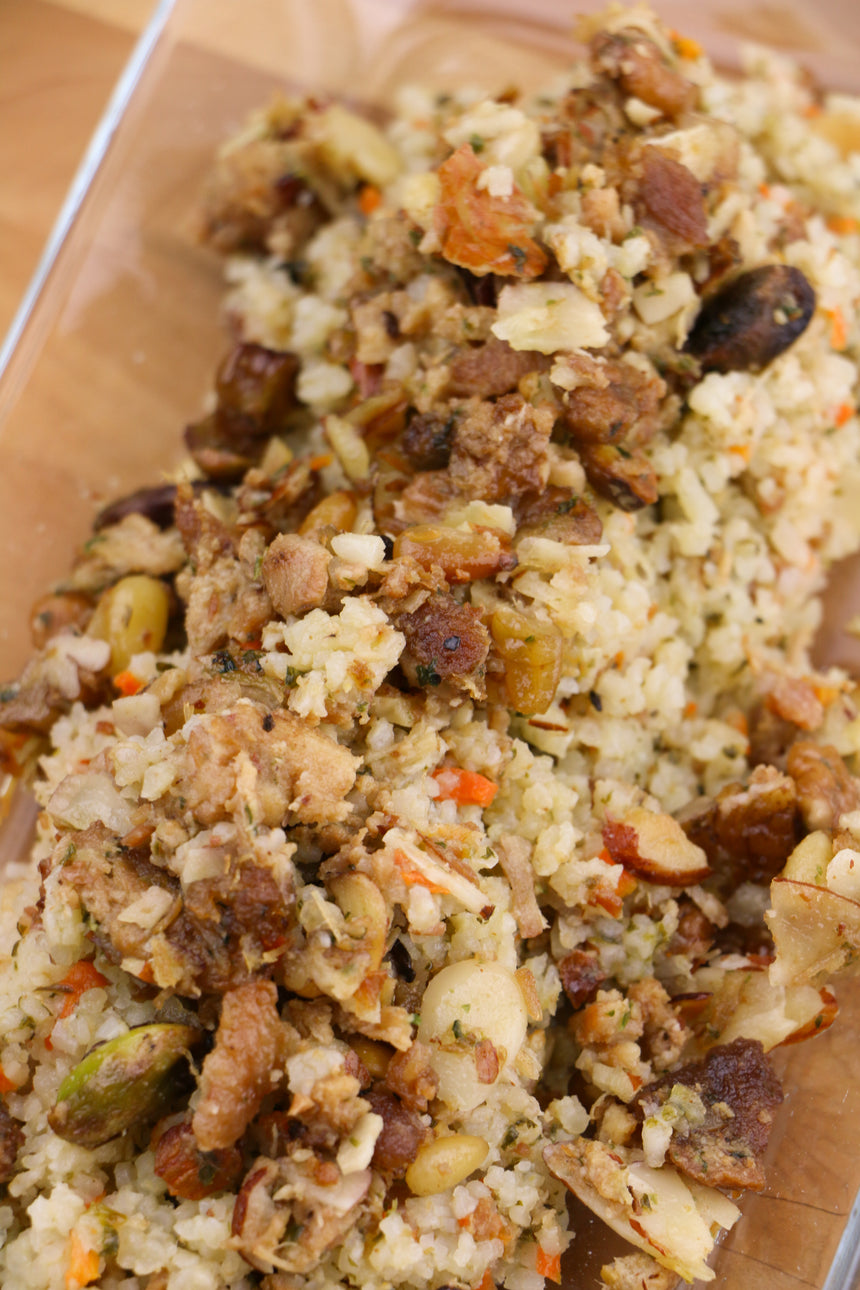 Arroz Huérfano con Piñones, Almendras y Chicharrón