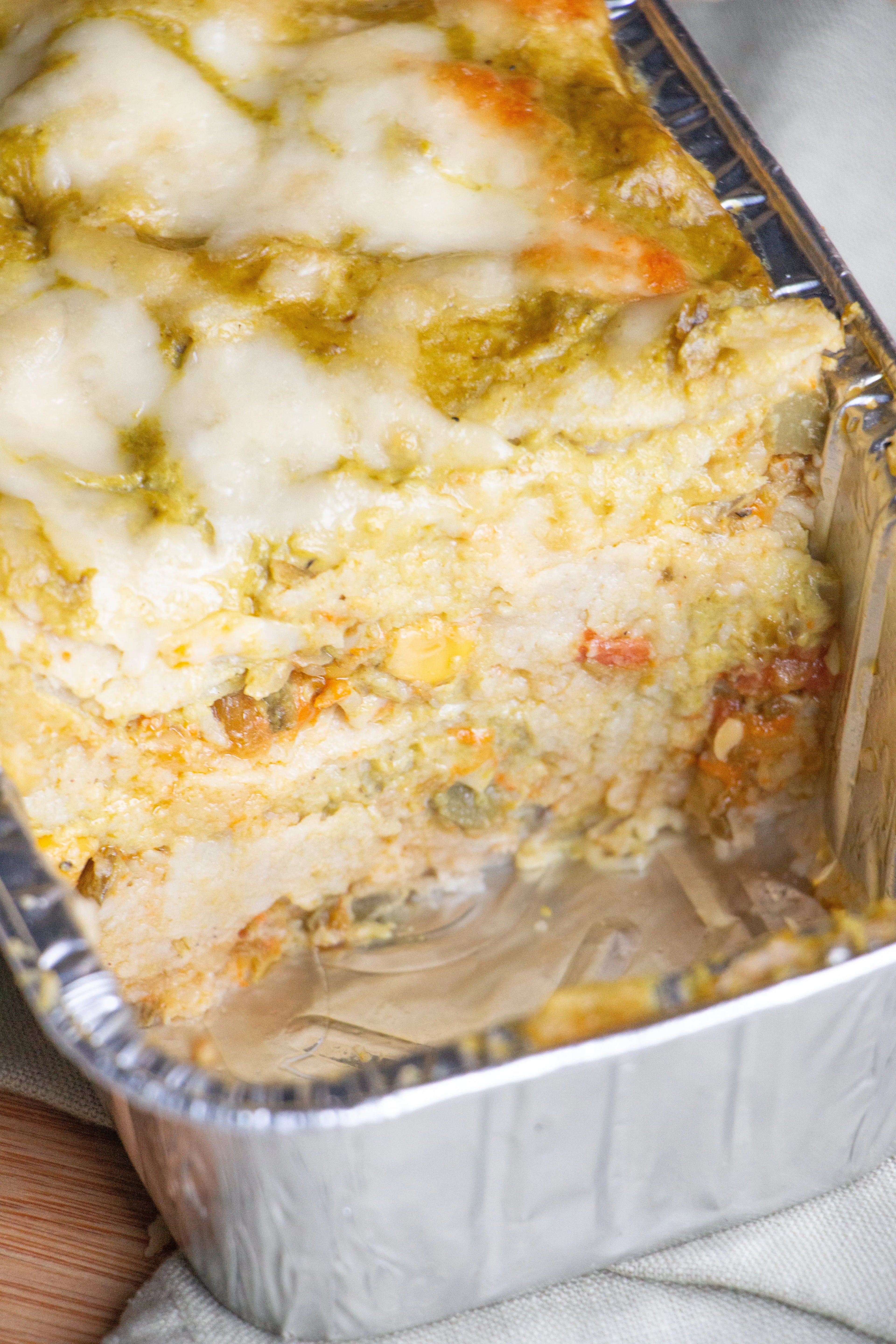 Torta Azteca de Pollo con Rajas Poblanas Congelados