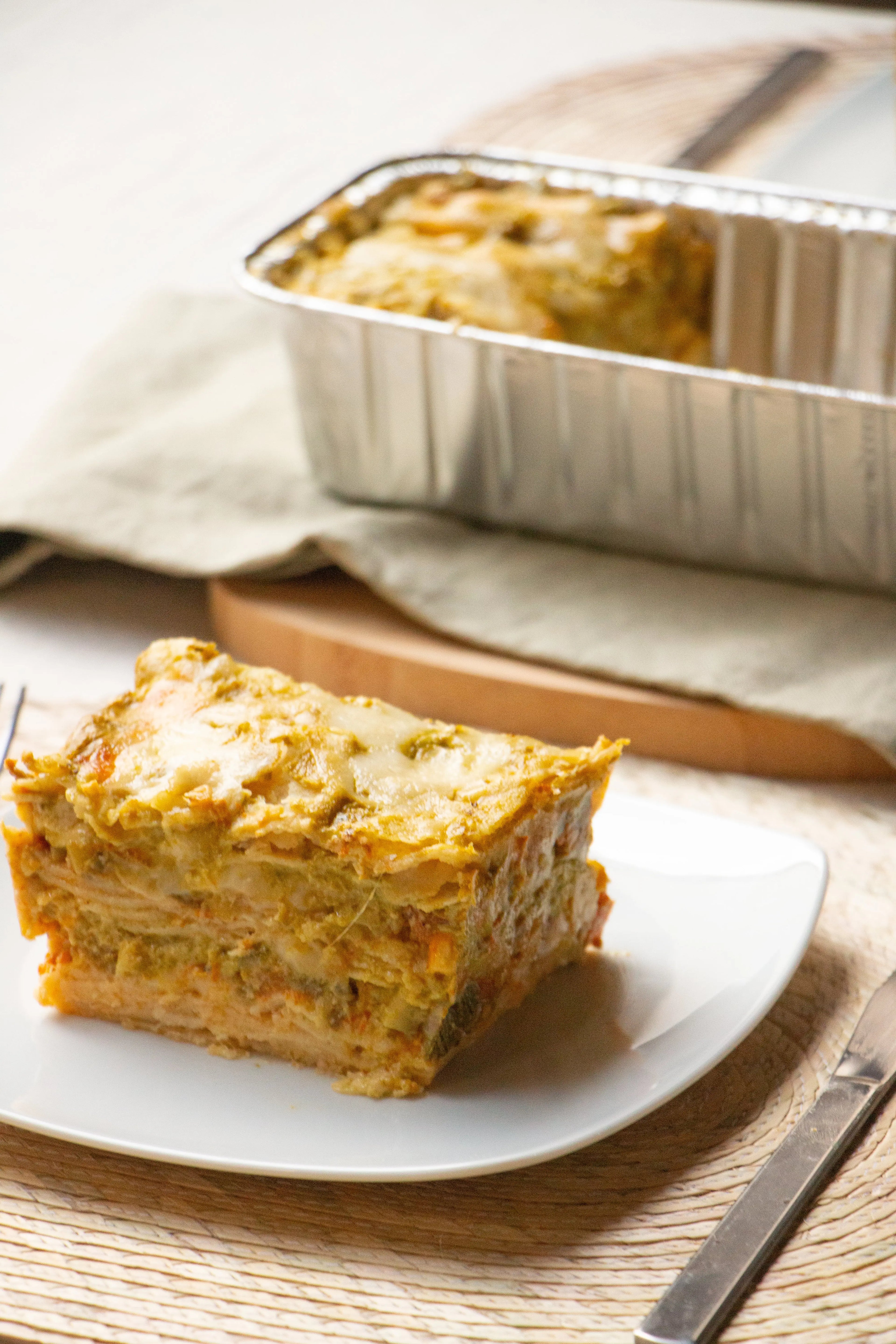 Torta Azteca de Pollo con Rajas Poblanas Congelados
